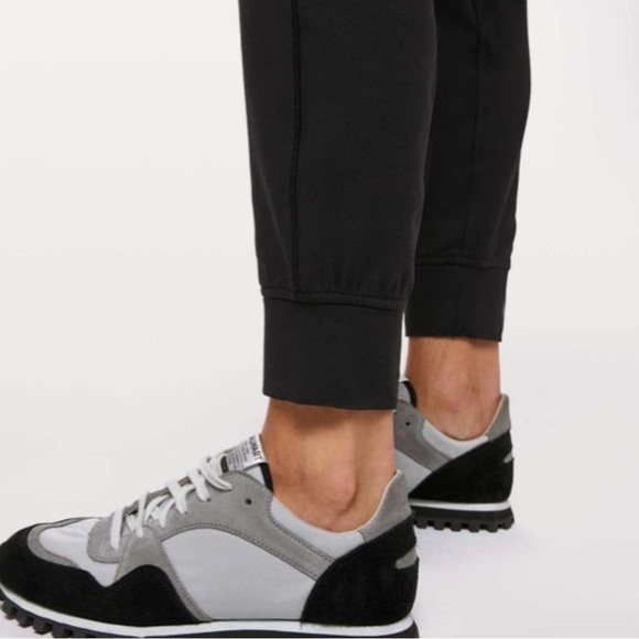 Lululemon Ready to Rulu Joggers - Picture 5 of 8